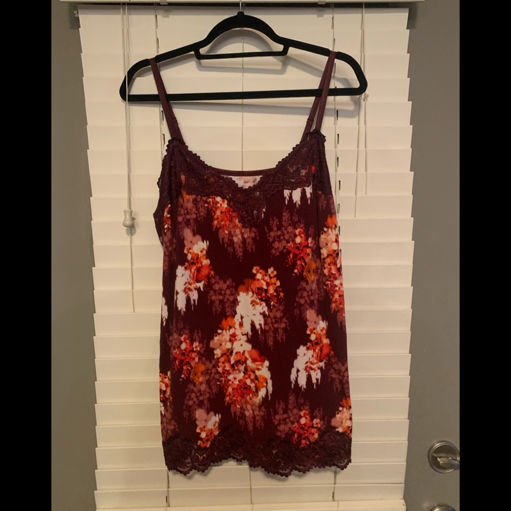 Beautiful Lace Trimmed Tank!!